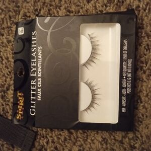 Glitter eyelashes